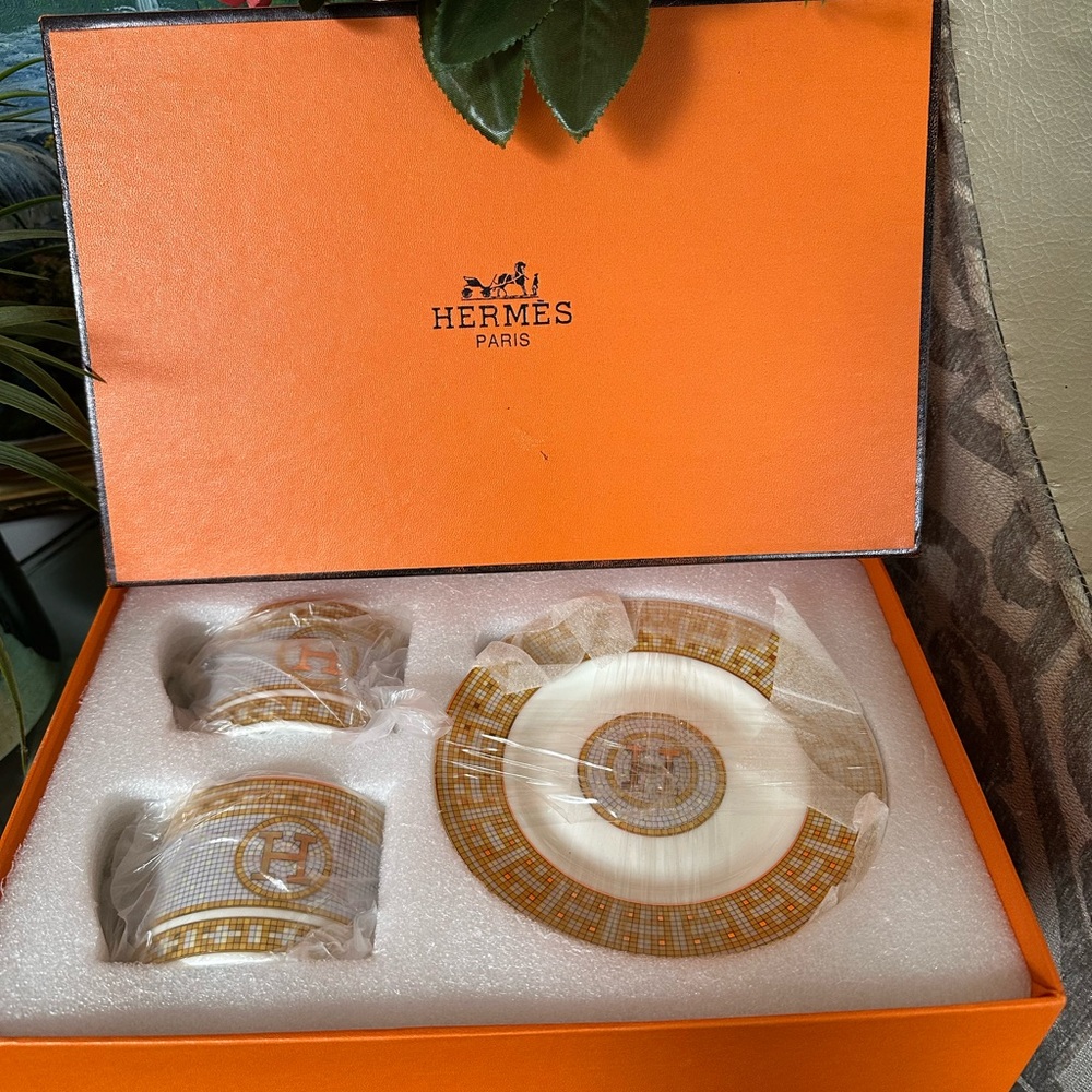 Mosaique au 24 gold tea cup and saucer